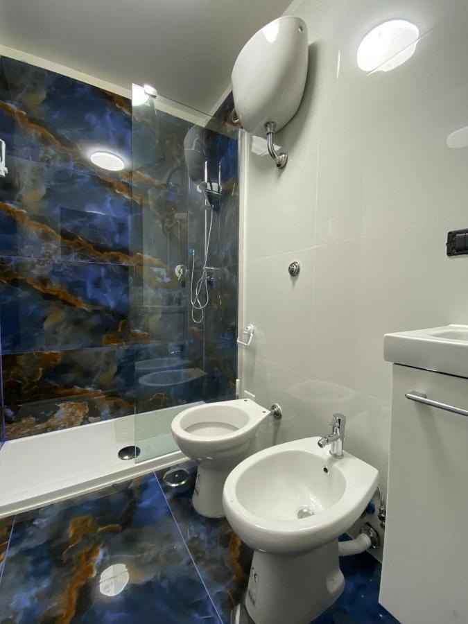 Отель Falu Napoli Centro Camera Con Cucina E Bagno Privato Экстерьер фото